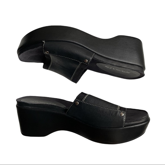 AEROSOLES Shoes - SOLD Aerosoles Black Platform Sandals